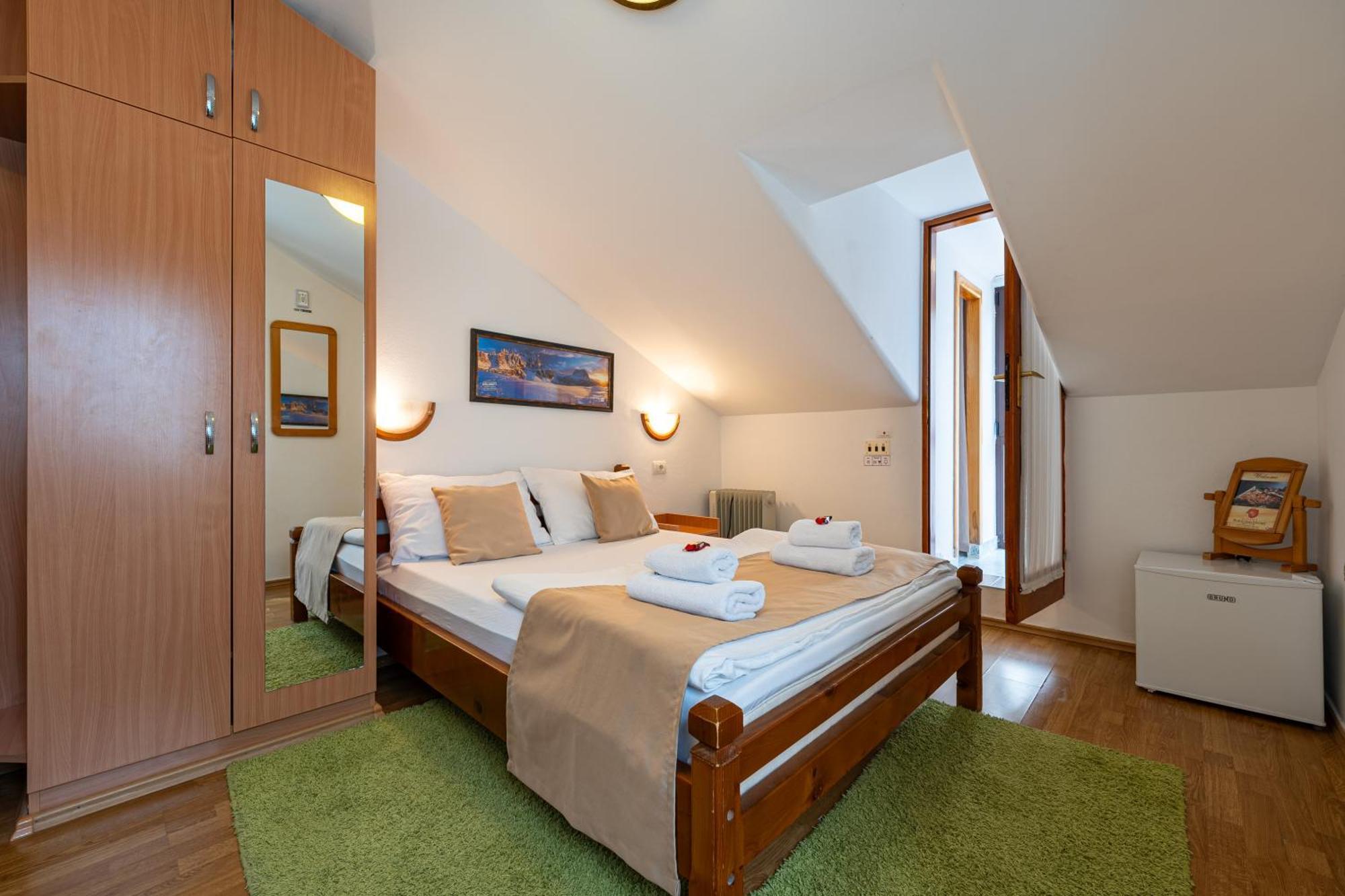 Hotel Bokeljski Dvori Kotor Habitación foto