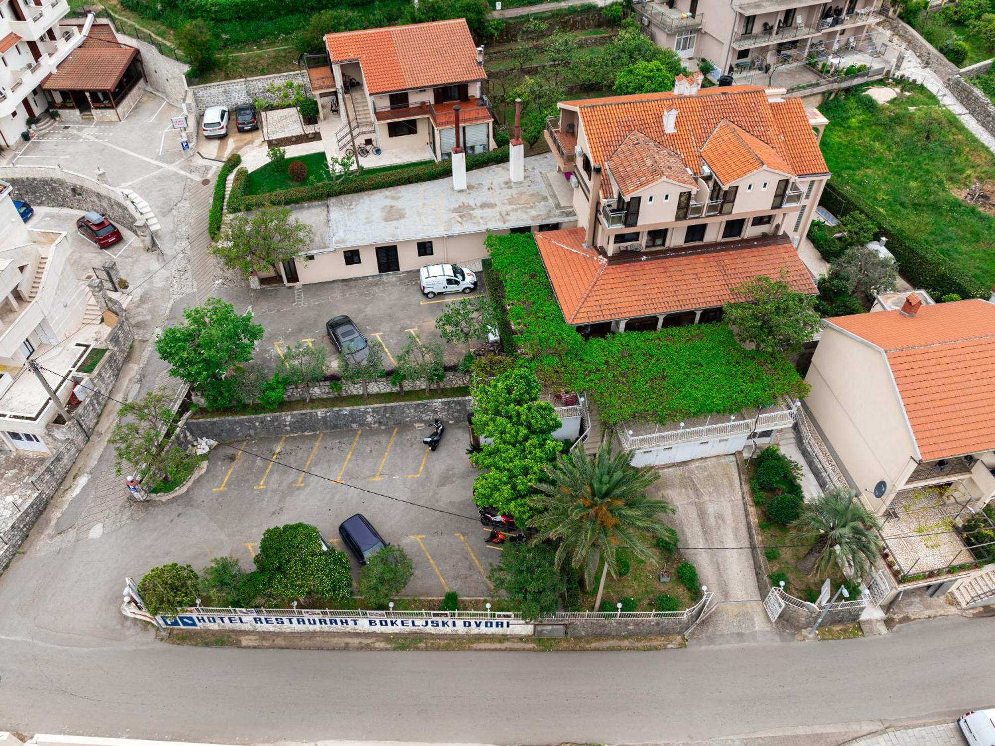 Hotel Bokeljski Dvori Kotor Exterior foto