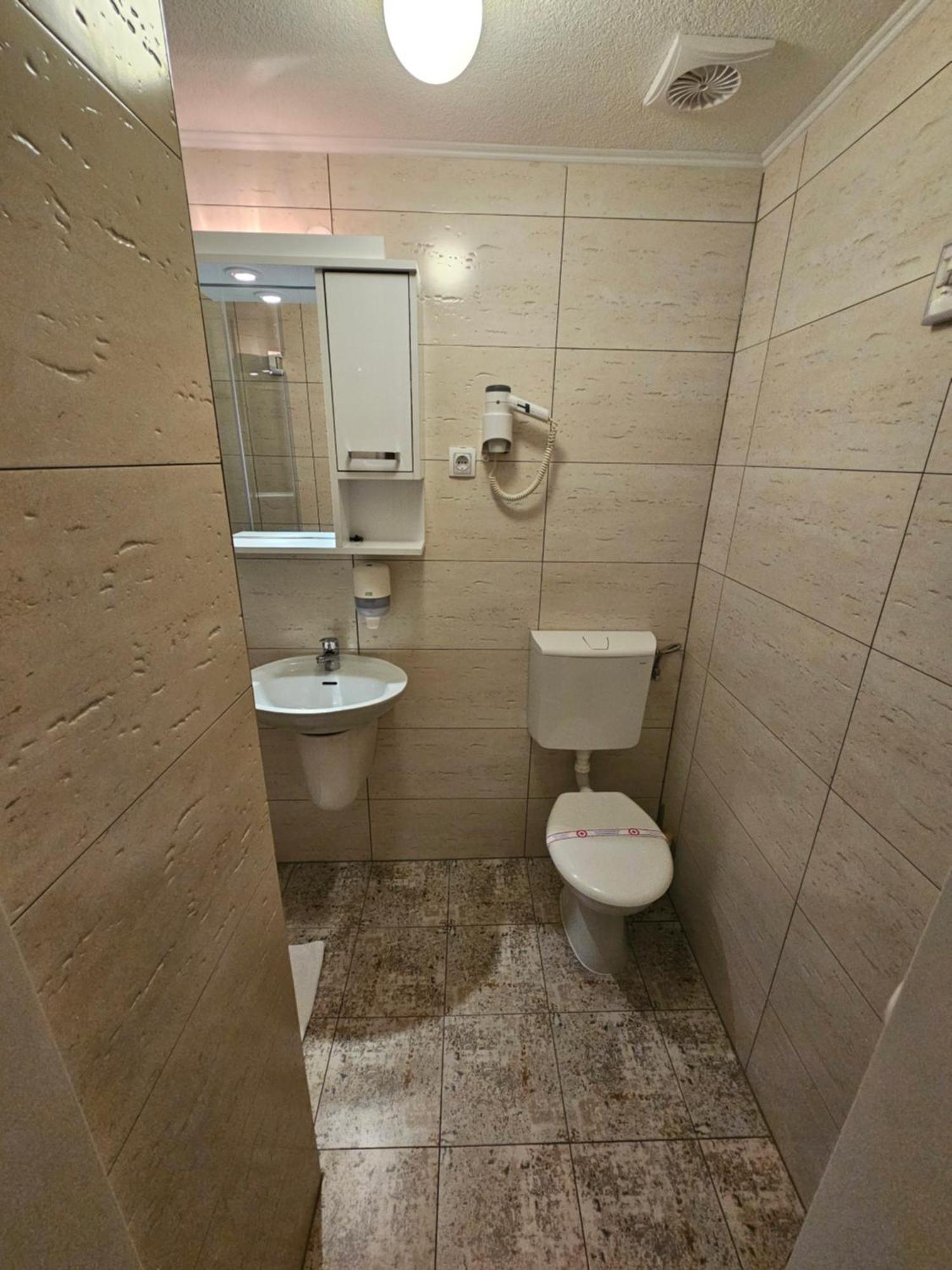 Hotel Bokeljski Dvori Kotor Habitación foto