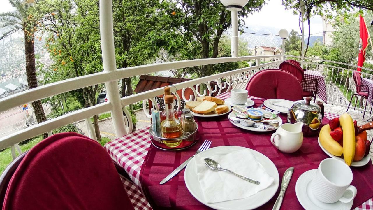 Hotel Bokeljski Dvori Kotor Exterior foto